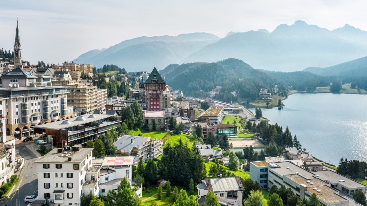 東京(羽田+成田)発のサンモリッツツアー予約｜燃油込み・セール価格でおトクに予約